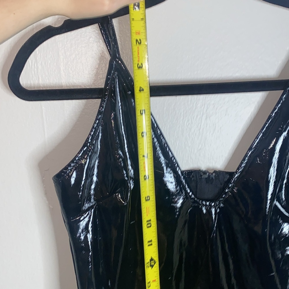 🪼Adorable faux leather black tight zip up dress! - Picture 4 of 9